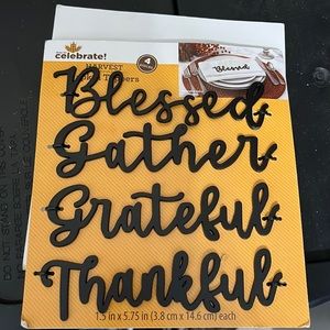 Nib 4 metal Napkin topper so beautiful for thanksgiving dinner